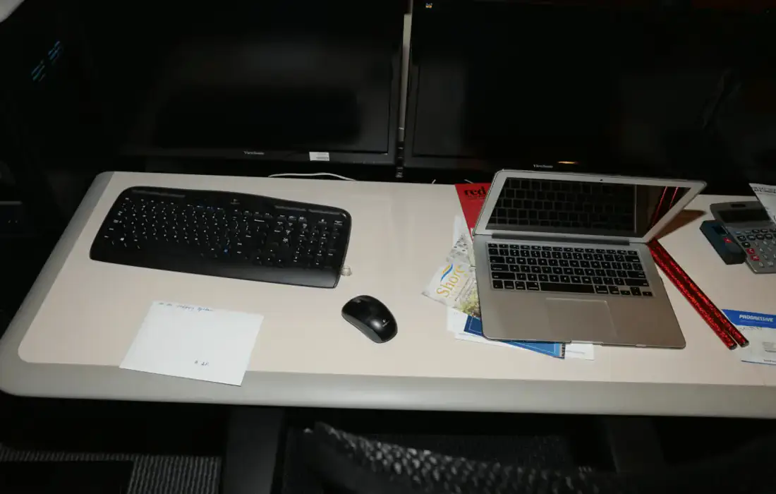 How People Search Sites Work visual