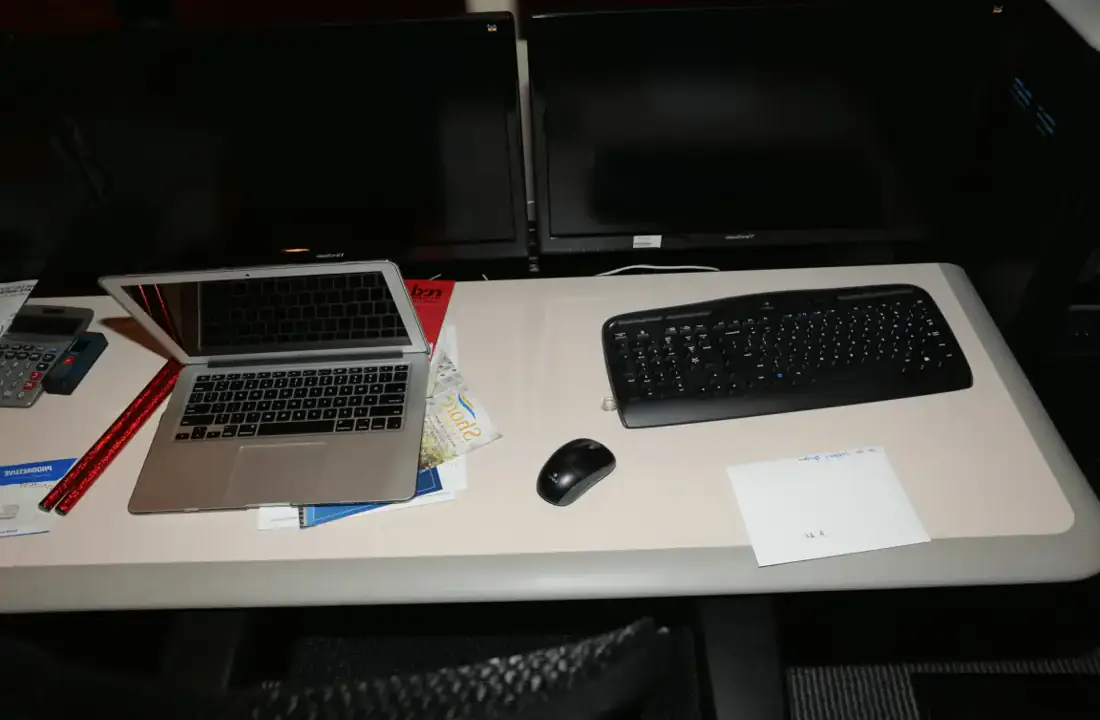 How Reverse Phone Lookup Works visual