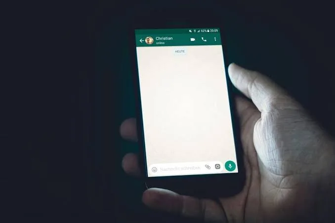 Use a Phone Clue to Check Whether a WhatsApp Account Belongs to the Right Person